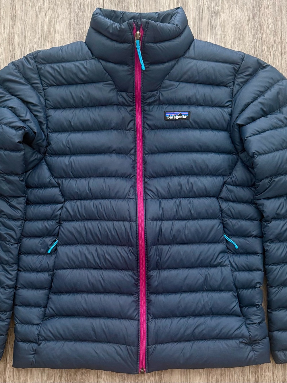LikeNEW Patagonia Down Sweater Puffer Jacket Mens Small (Womens Medium) Blue